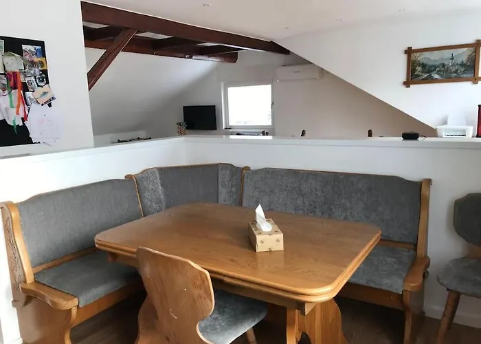 Luxury Floor דירה *